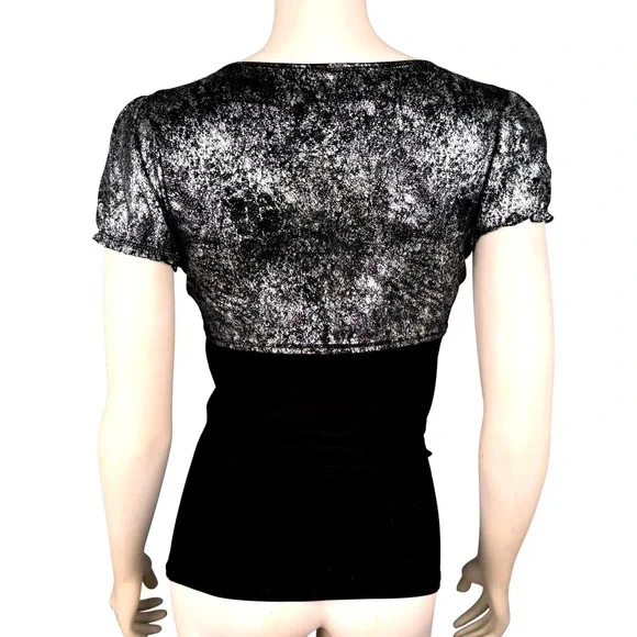 Y2K Keyhole Top Women's L Black‎ Silver Metallic Ring Accent Short Sleeve Club - Picture 2 of 11